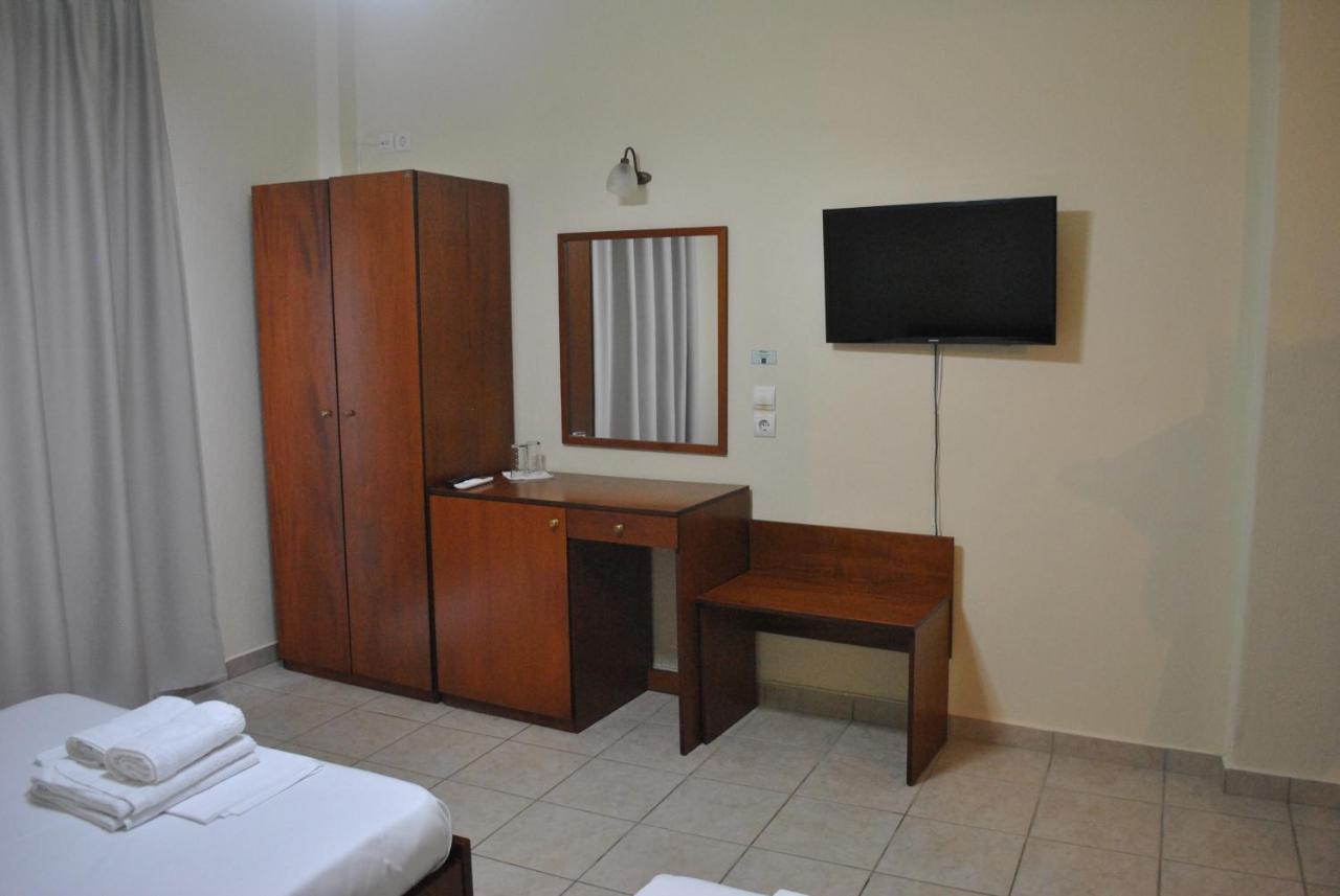 Anesis Hotel Платамонас Екстериор снимка