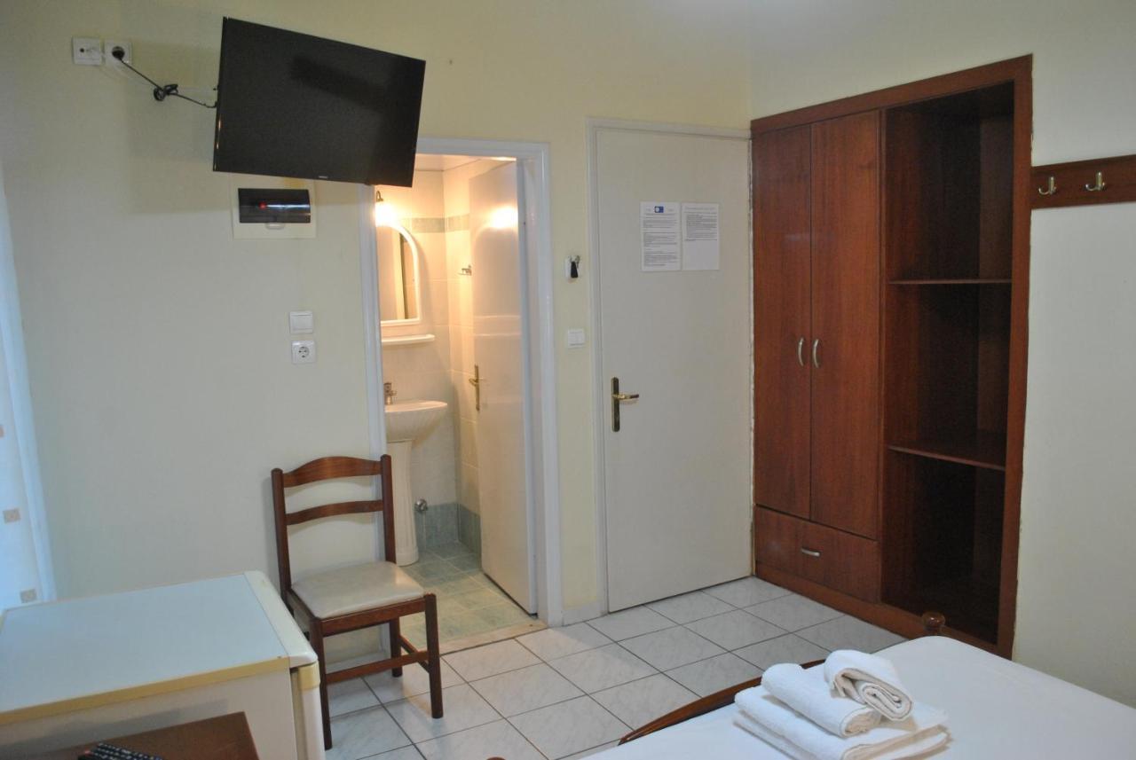 Anesis Hotel Платамонас Екстериор снимка