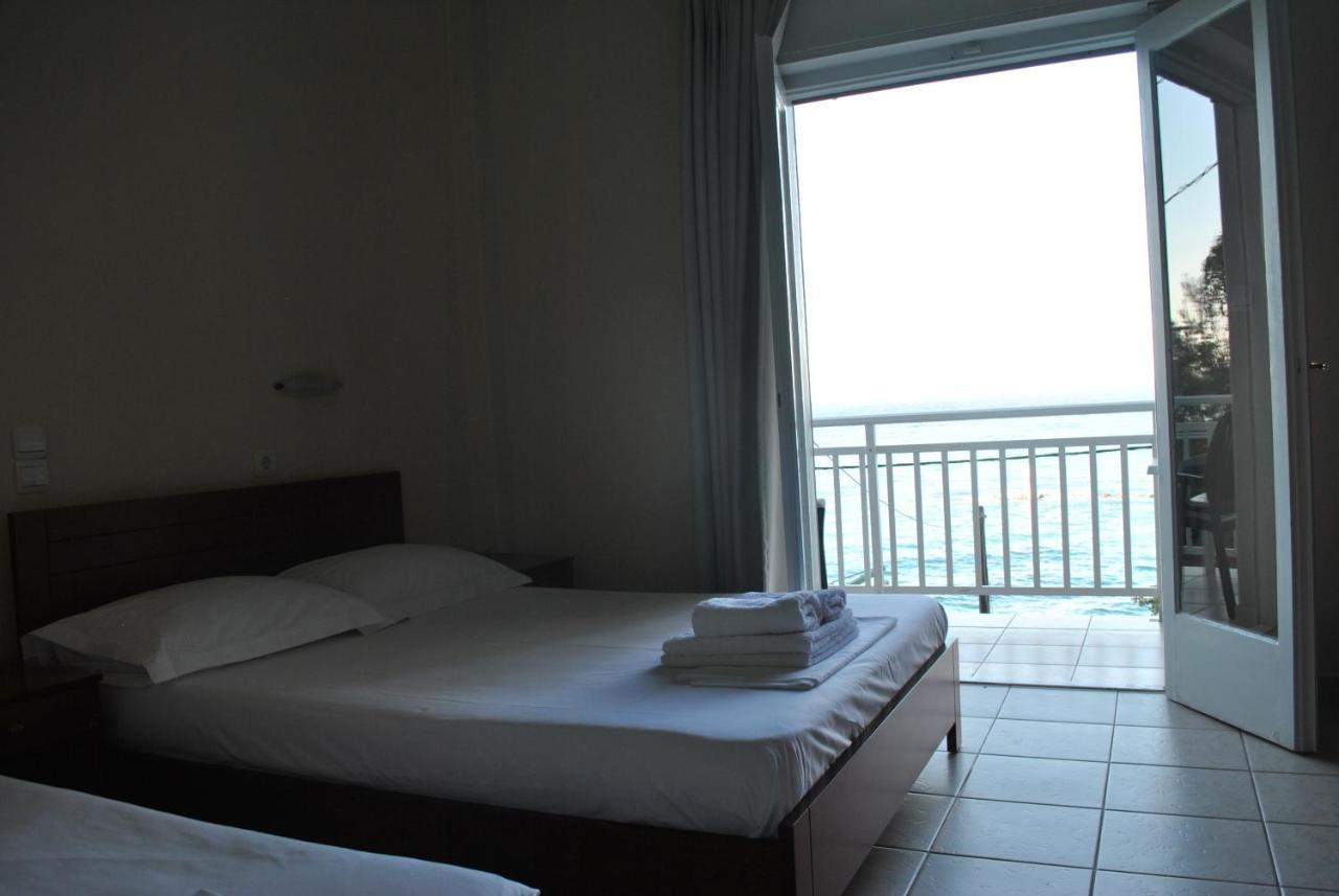 Anesis Hotel Платамонас Екстериор снимка