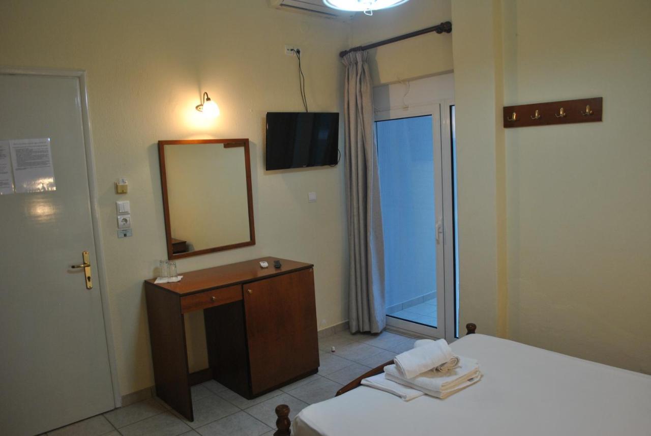 Anesis Hotel Платамонас Екстериор снимка