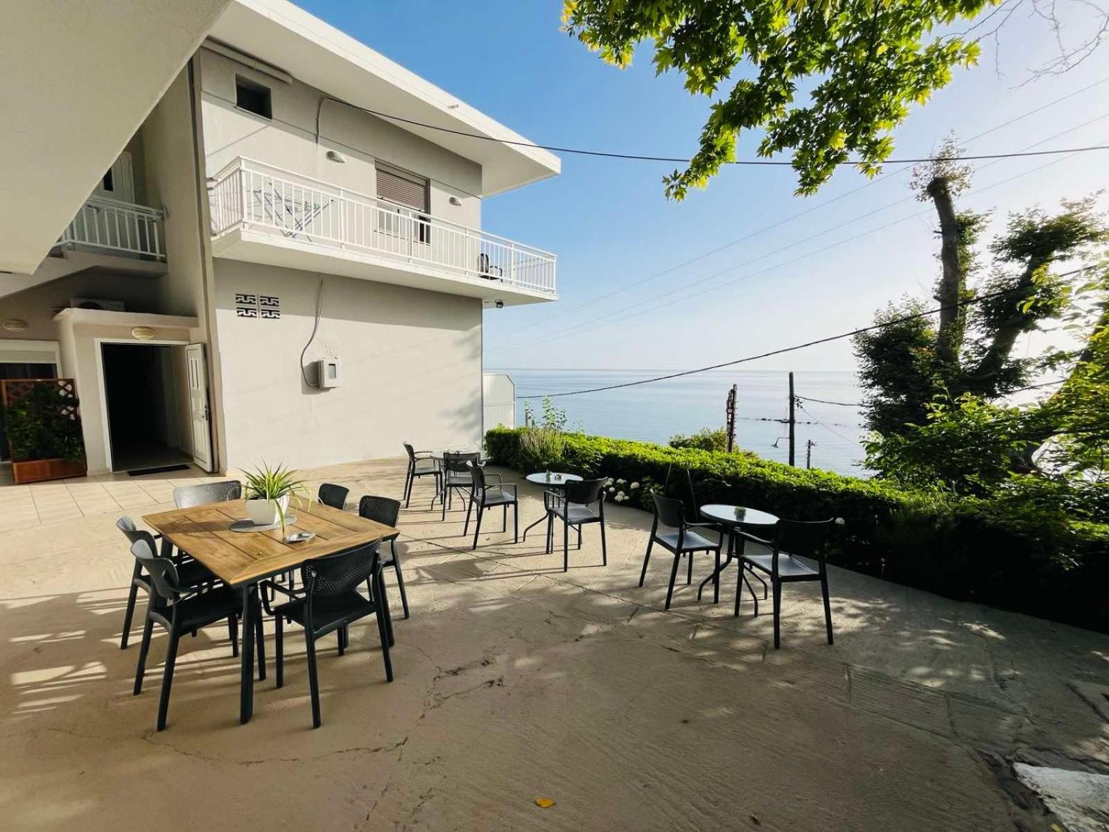 Anesis Hotel Платамонас Екстериор снимка